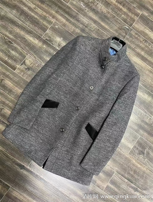 海澜之家呢子大衣……
数量1万件 价格便宜……
有兴趣的速度私信……