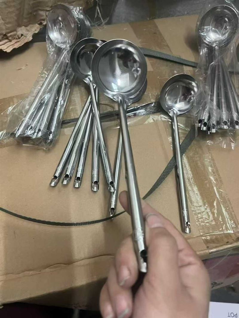 500斤左右， 4.5元一斤，毛毛钱/个