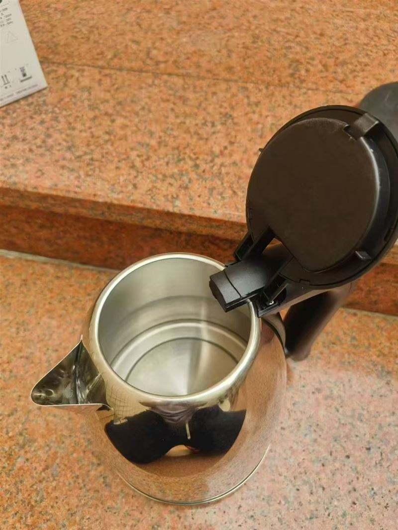 2.0L电热水壶261个，加厚壶身，铜线，一单清9.9元，手快有