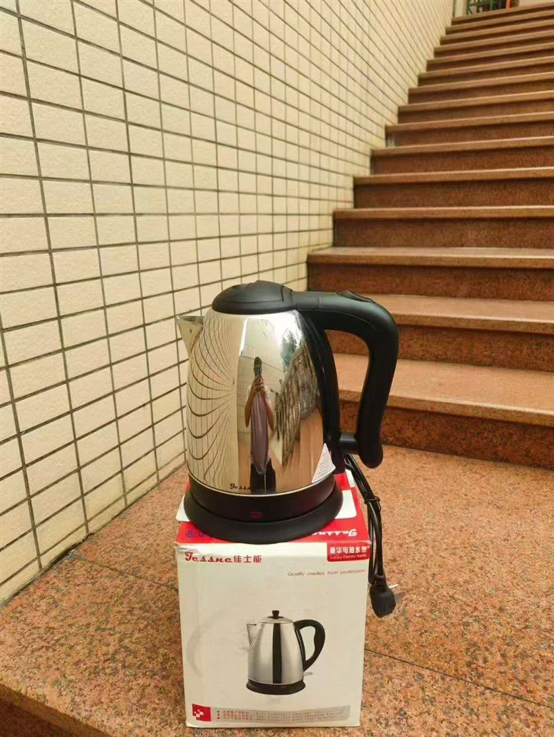 2.0L电热水壶261个，加厚壶身，铜线，一单清9.9元，手快有