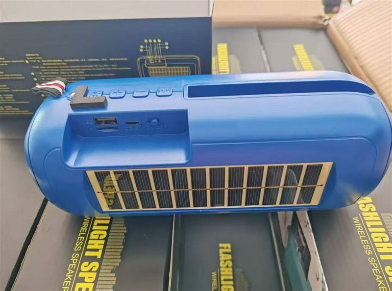 太阳能蓝牙音箱1600pcs，带收音机跟手电筒，箱装40pcs