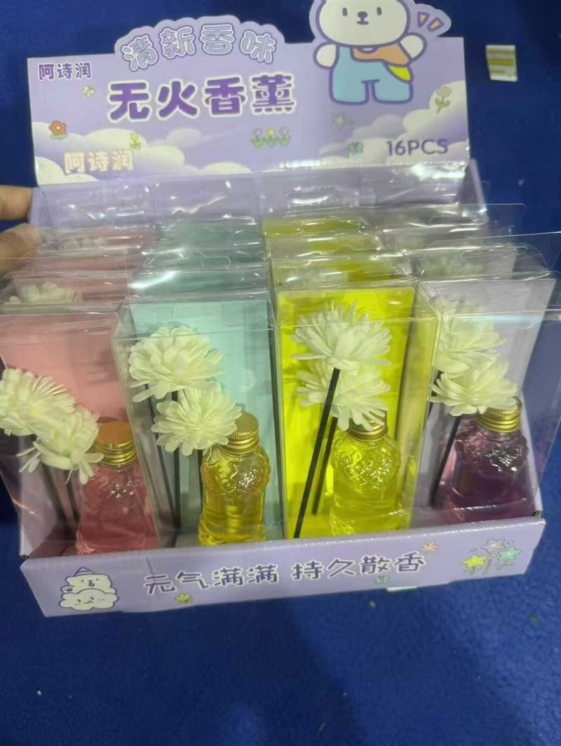 10000瓶左右原箱原件，一件288瓶。清货1.x一瓶。