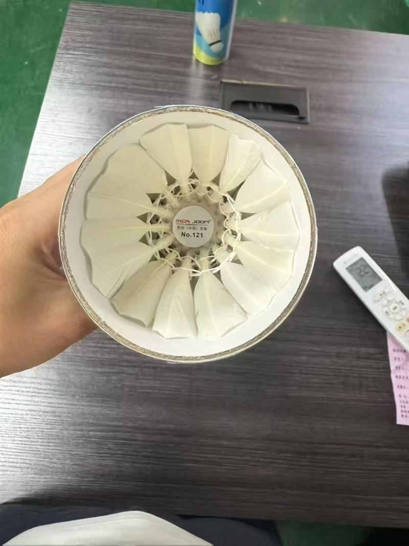 333-3只装 200筒/箱 444-6只装 100筒/箱 121-12只装 50筒/箱 好品质羽毛球 价格便宜 要便宜羽毛球的看过来 ​