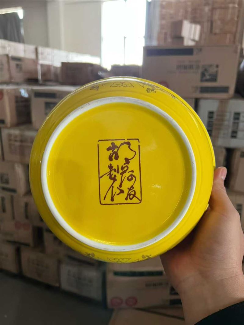 汤盆到货20000多个，一箱12个，适合线下销售，适合赠品礼品，一箱12个，单款单色，价格便宜，对口老板来吧