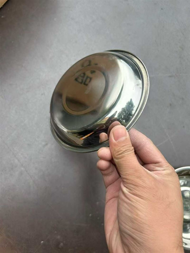 1.0特厚精品，14内径圆盘，每件400个，最后3000个左右处理！ 电话微信同号15515665791 主做全品类五金百货，小电器，更多商品，欢迎国内外友人，前来加微咨询洽谈合作。