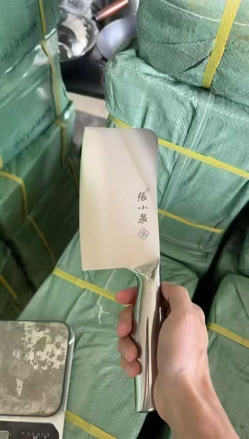 品牌斩切刀处理2000把，每件100把。特价10💰 电话微信同号15515665791 主做全品类五金百货，小电器，更多商品，欢迎国内外友人，前来加微咨询洽谈合作。