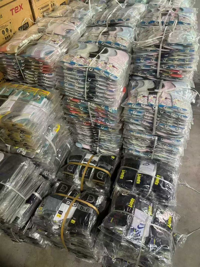 袜子两万双毛毛钱一双！ 