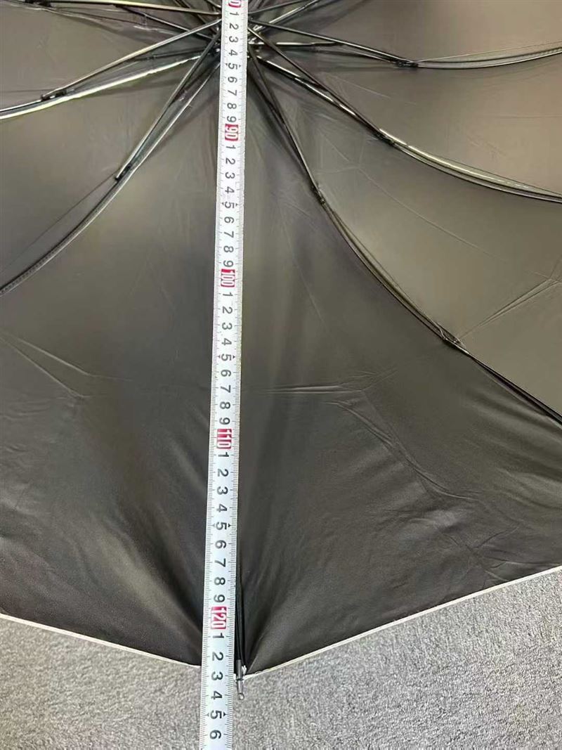 4500把30寸大伞，一件70支，直径123公分，便宜处理 电话微信同号15515665791 主做全品类五金百货，小电器，更多商品，欢迎国内外友人，前来加微咨询洽谈合作。