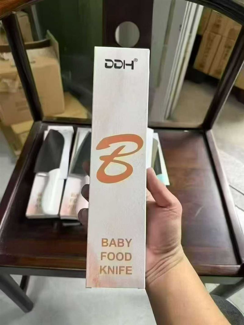 外贸品牌厨师刀30件，原箱原件，一件150盒，一件一个款！特价3💰 电话微信同号15515665791 主做全品类五金百货，小电器，更多商品，欢迎国内外友人，前来加微咨询洽谈合作。