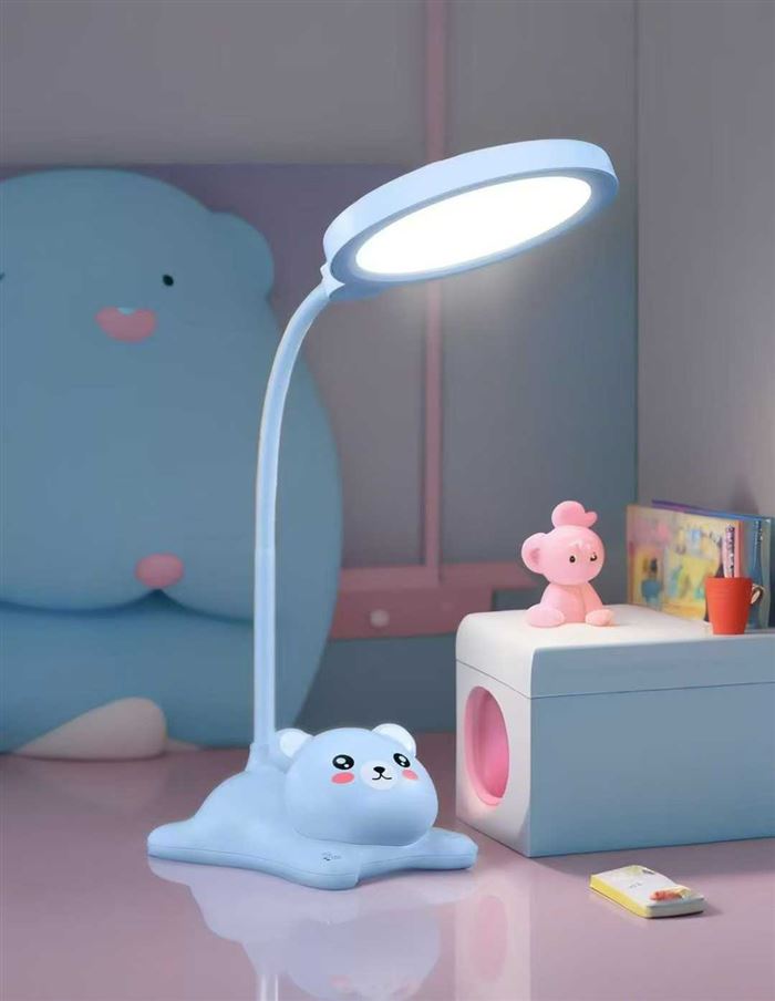 全光谱儿童学习台灯， 库存处理。