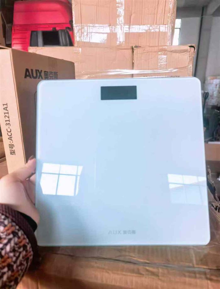 奥克斯人体秤特价处理 