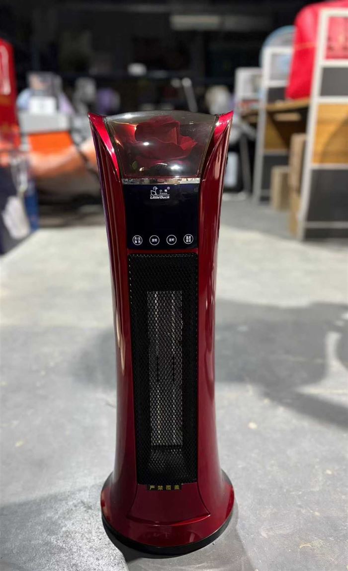 韩国现代暖风机 功率2000w 拼多多上卖202元 颜色随机发 一款性价比很高的产品 高度：60cm 电话微信同号15515665791 主做全品类五金百货，小电器，更多商品，欢迎国内外友人，前来加微咨询洽谈合作。