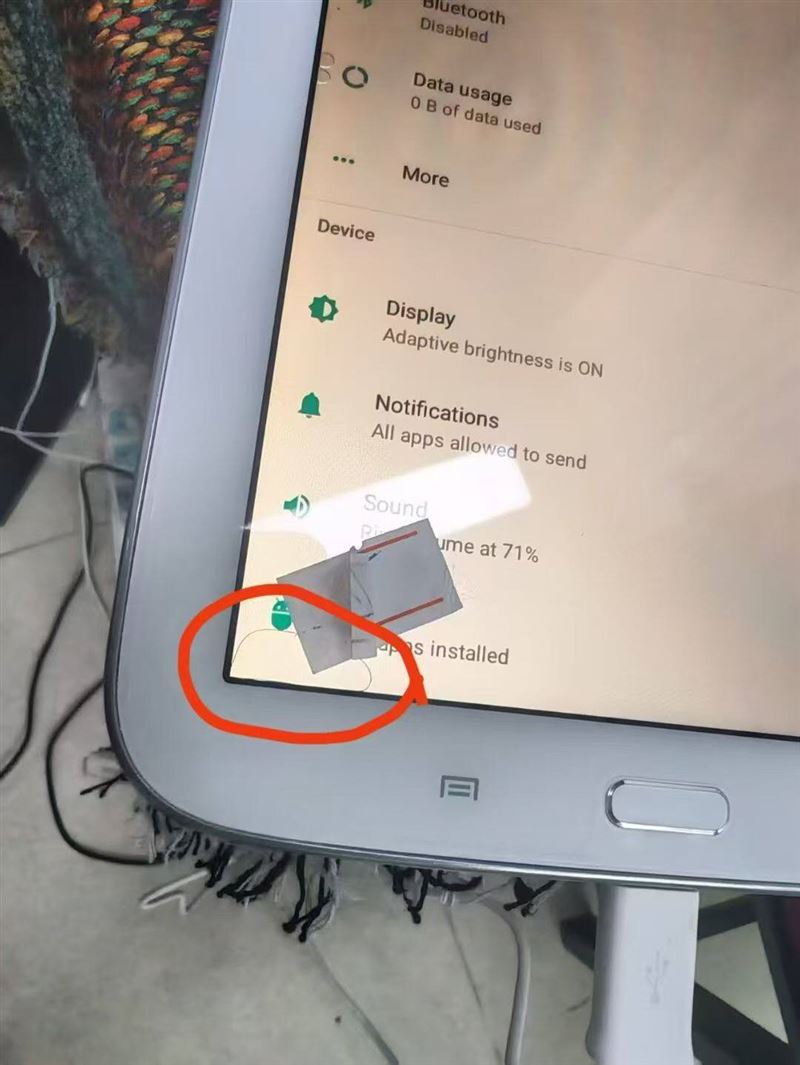 三星平板，全新57台有瑕疵，瑕疵见图一。不影响正常使用！2+16国际版。57台打包3000块！