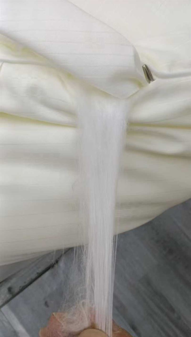 爆款硬货🔥可授权🔥 严选富安娜品牌蚕丝被2000条 ​可授权各大电商平台，直播团购集采落地配爆款推荐 ​尺寸200*230 ​重量6斤/8斤 ​一包50条 电话微信同号15515665791 主做全品类五金百货，小电器，更多商品，欢迎国内外友人，前来加微咨询洽谈合作。