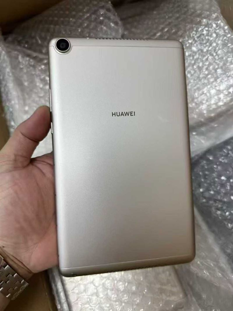 华为M5lite平板电脑， 国际版单机，4+64内存，8寸屏，插卡通话版， 现货100台， 价格优势，一单清260！ 电话微信同号15515665791 主做全品类五金百货，小电器，更多商品，欢迎国内外友人，前来加微咨询洽谈合作。