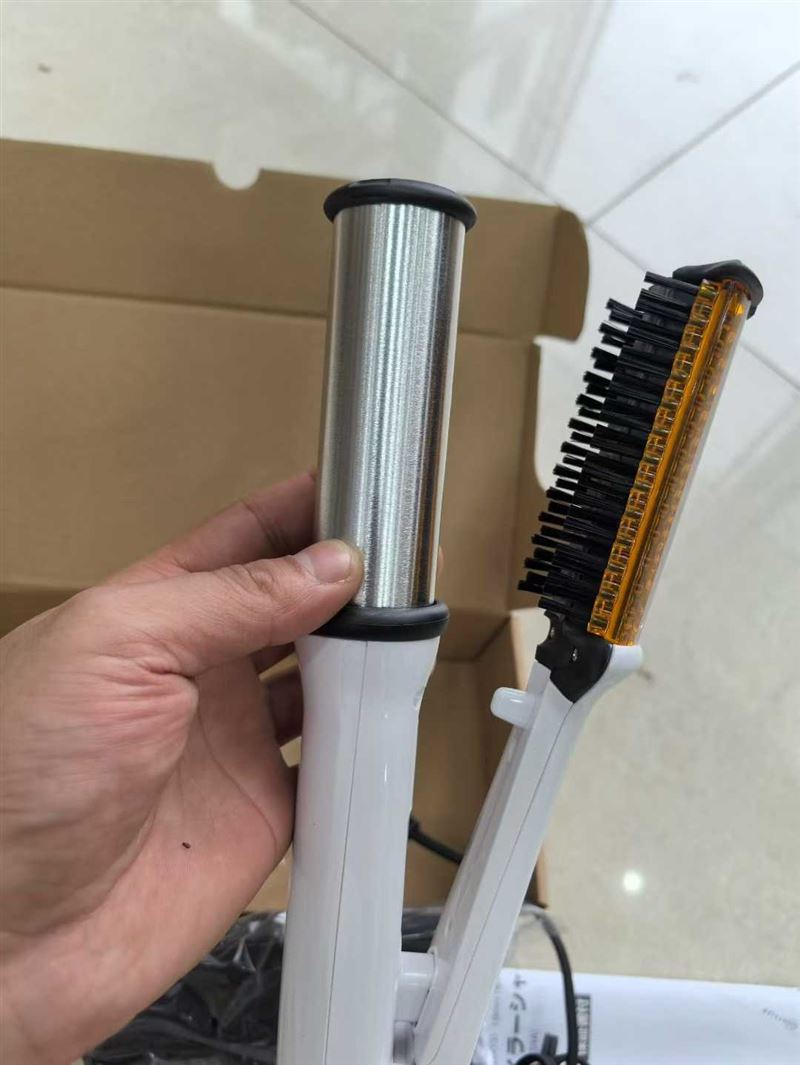 110v出口外贸，发热卷发烫发棒， 3000个， 低价！ 电话微信同号15515665791 主做全品类五金百货，小电器，更多商品，欢迎国内外友人，前来加微咨询洽谈合作。