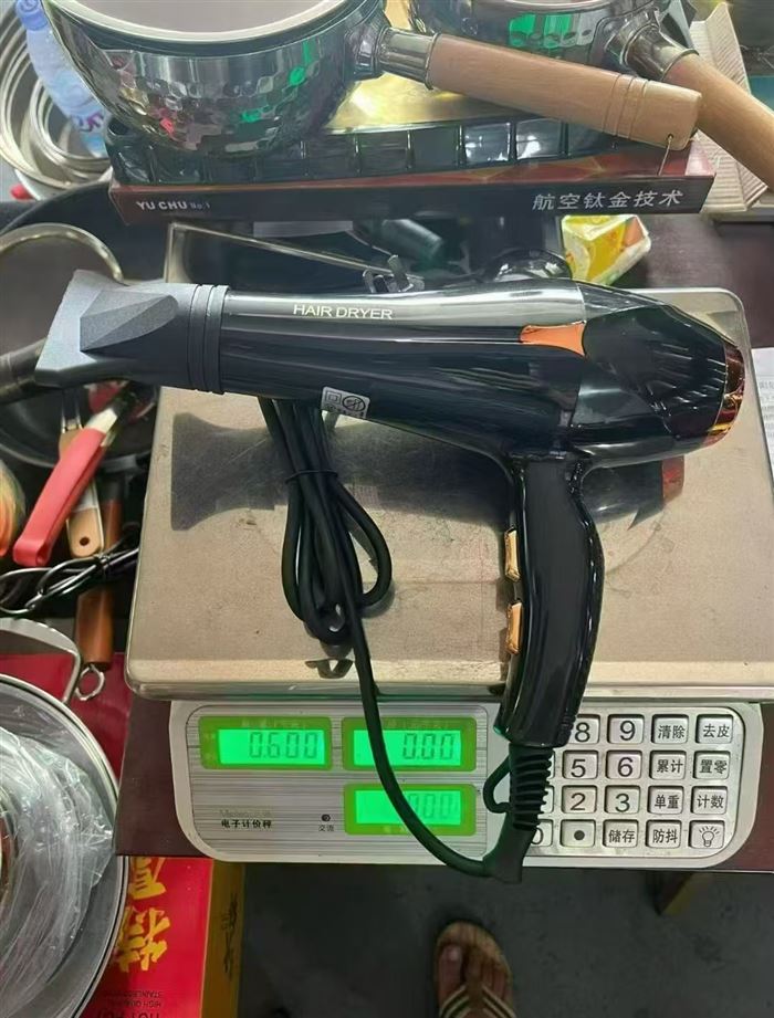 3000瓦大功率高端电吹风机，原件处理最后300台，淘宝盒独立包装。适合29元店