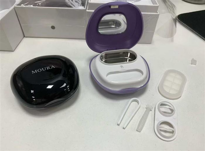 超声波隐形眼镜消毒盒，原箱原件 4800 个，一件48个，4个颜色 电话微信同号15515665791 主做全品类五金百货，小电器，更多商品，欢迎国内外友人，前来加微咨询洽谈合作。