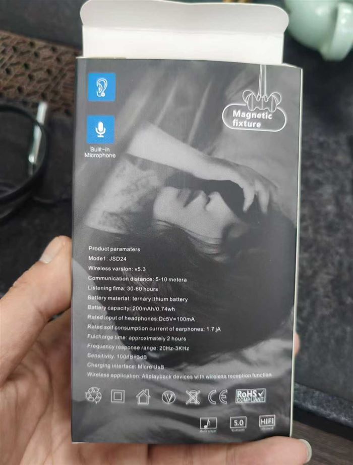 挂脖蓝牙耳机，全新全套，6000多个，一瓶饮料钱清！ 电话微信同号15515665791 主做全品类五金百货，小电器，更多商品，欢迎国内外友人，前来加微咨询洽谈合作。