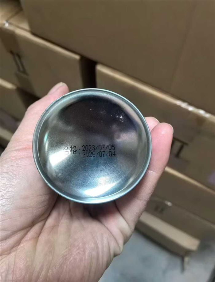 反季节，处理货，降温济20,000支，毛毛钱一支处理 电话微信同号15515665791 主做全品类五金百货，小电器，更多商品，欢迎国内外友人，前来加微咨询洽谈合作。