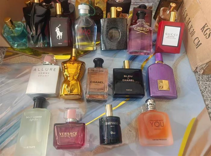 高档裸瓶香水6000瓶左右，清货9元一瓶，懂行的来撩，扯淡的绕行