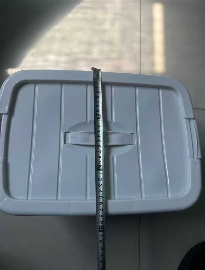 收纳箱19000个，清货几块钱一个。