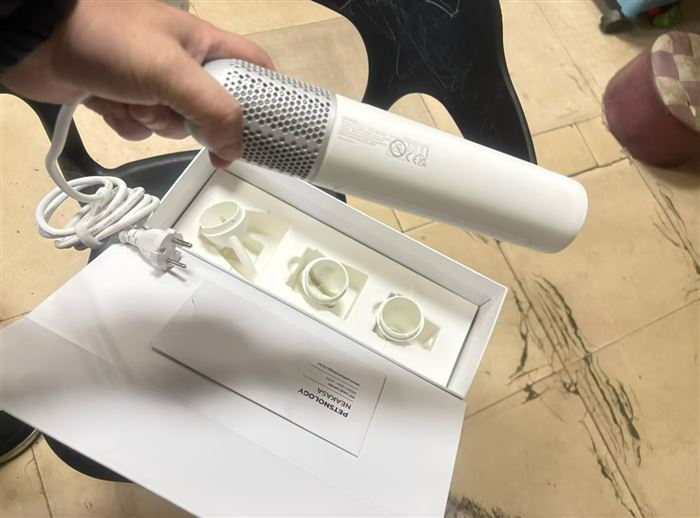 220v出口外贸， 宠物吹水烘干吹风机！ 欧规插！ 1200台， 处理！