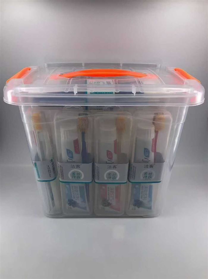 1，洁客牙刷+110克牙膏旅行套装，1桶24套，1件6桶，144套 2，洁客牙刷+110克牙膏旅行套装，1桶20套，1件6桶，120套，低价处理 电话微信同号15515665791 主做全品类五金百货，小电器，更多商品，欢迎国内外友人，前来加微咨询洽谈合作。