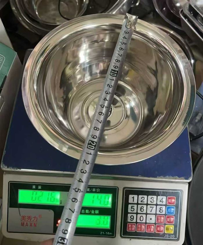 油鼓1200斤左右，几元一斤。