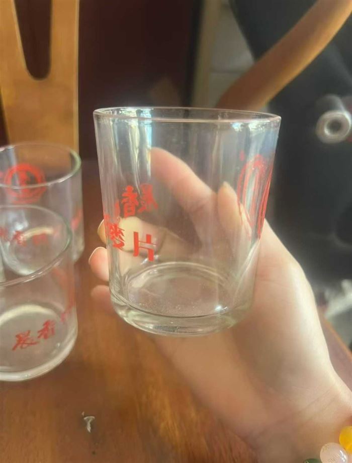 玻璃杯20000个左右，2毛/个！