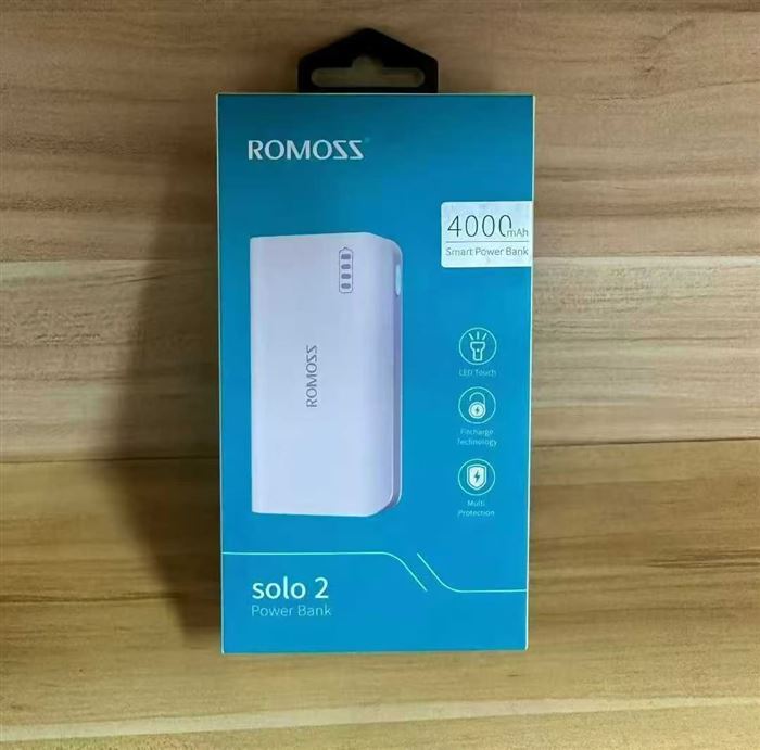 罗马式4000毫安充电宝 数量：2100个/pcs 每件：30个/pcs