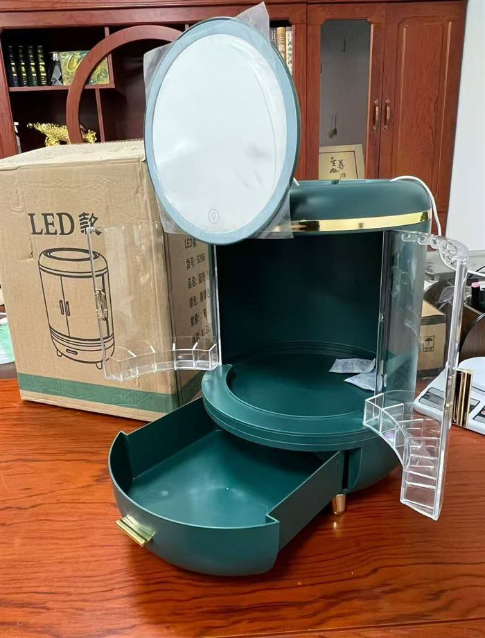精美化妆品收纳盒到货1000多个，LED灯光，多功能收纳，质量做工精细，防水防尘高端大气，原箱原件处理