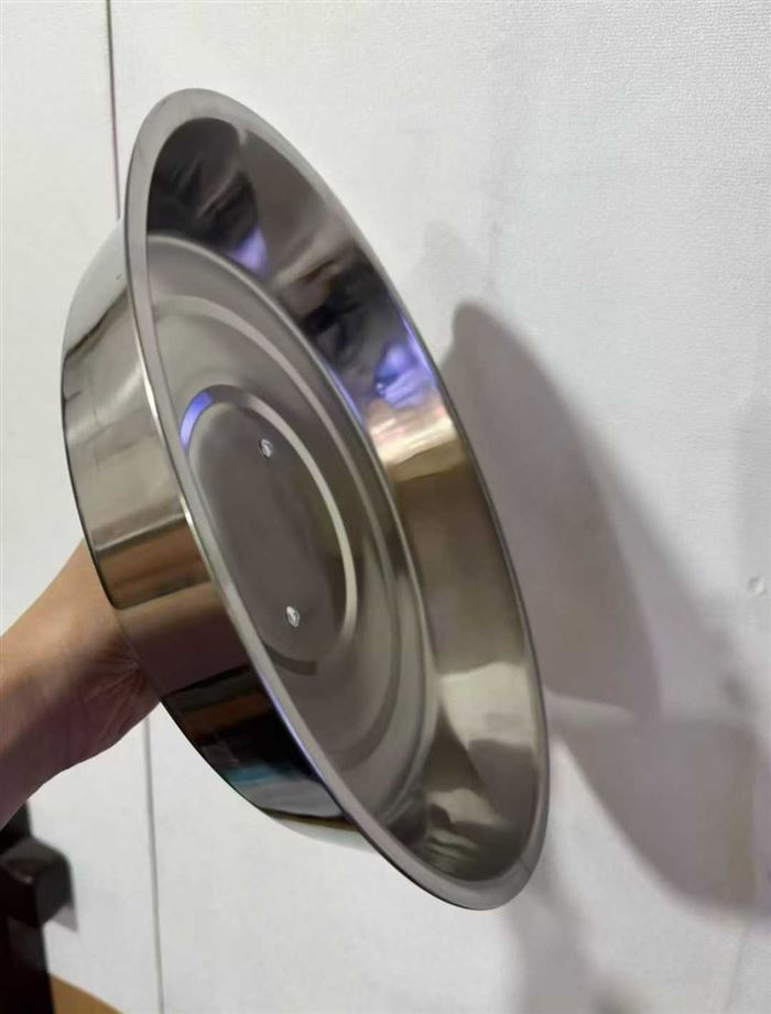 36无磁加厚高鼓盖处理几千个。单个7两左右。几块钱一个！！ 电话微信同号15515665791 主做全品类五金百货，小电器，更多商品，欢迎国内外友人，前来加微咨询洽谈合作。