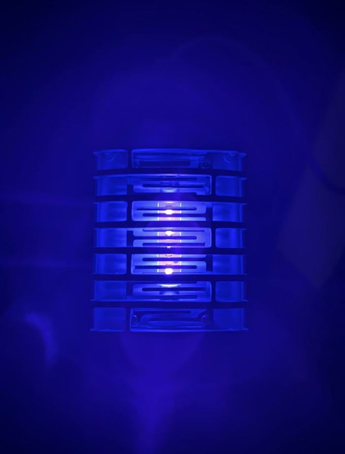 自动蓝光灭蚊灯， 既是夜灯又是灭蚊灯 40000个 板板正正！ 价格便宜到你想不到！