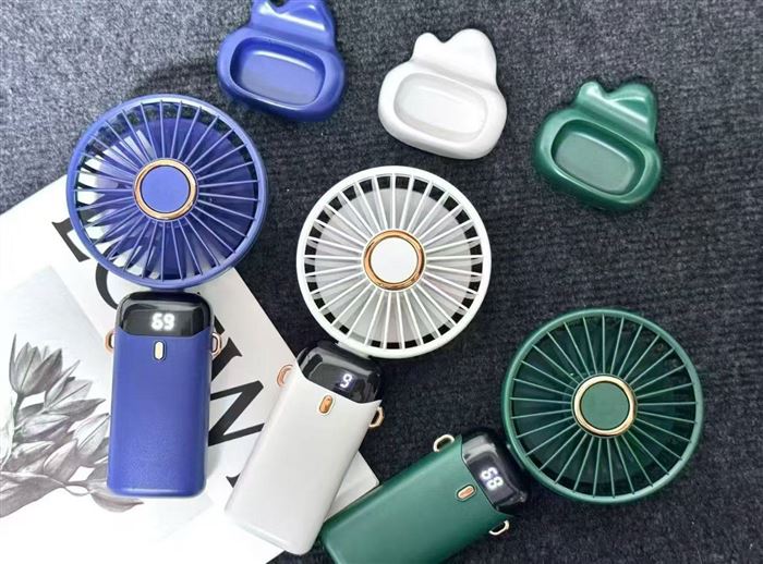 折叠款手持风扇4000pcs， 内置电池充电款