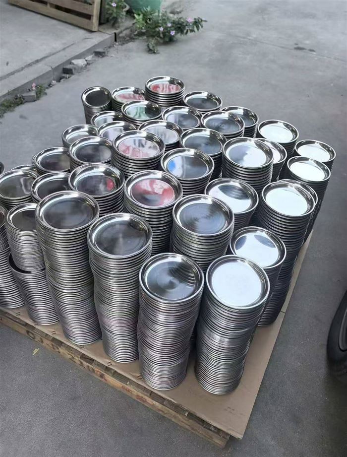 圆盘2吨左右， 几千块一吨！ 🈴一快钱左右。