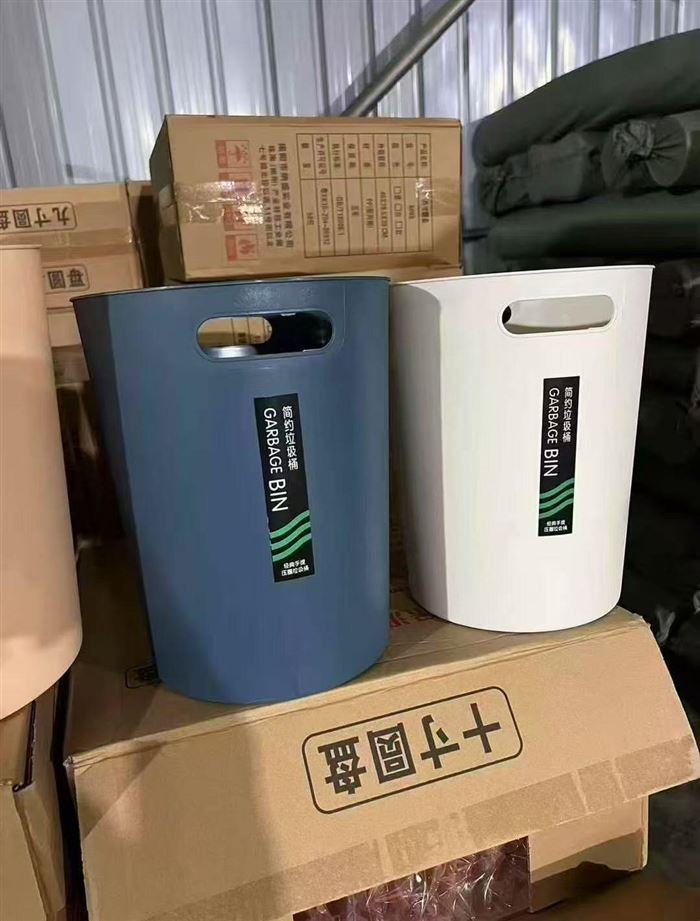 垃圾桶30000个 一个款 原件处理 板板正正 ​1.x元