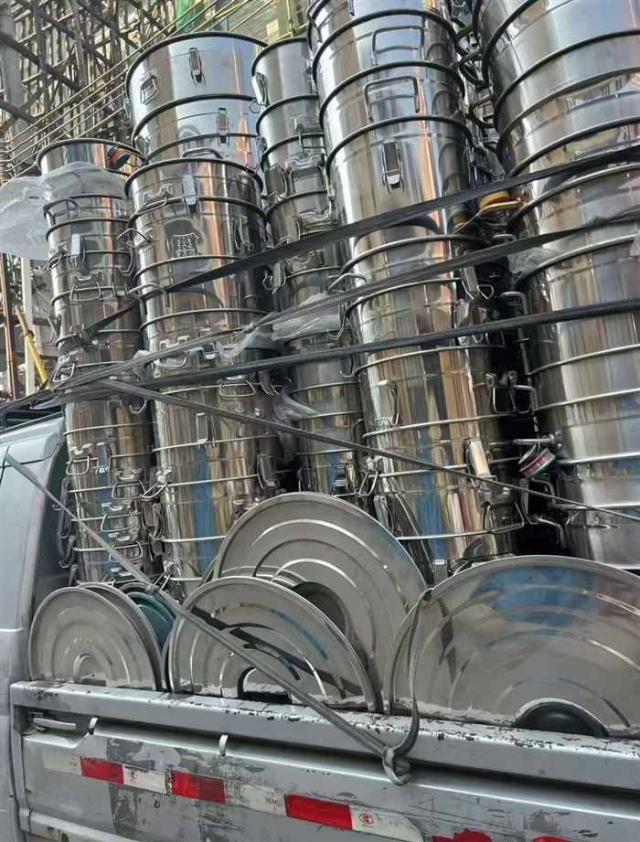 汤桶2吨左右， 价格便宜，需要的联系！ 