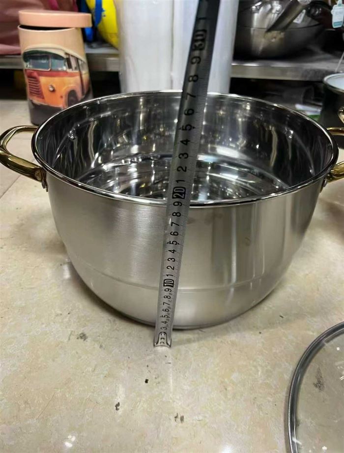 32公分厚蒸锅， 1200套左右，💰二十几块 