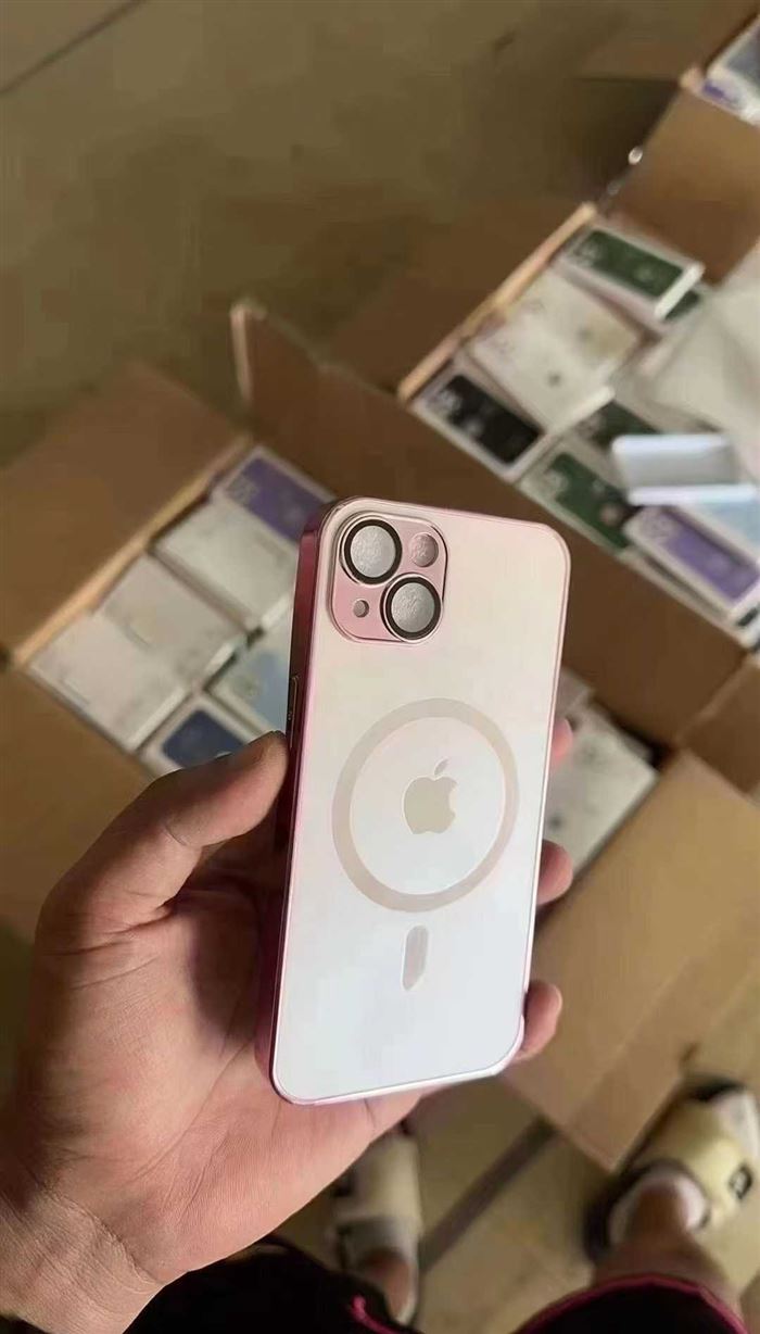 高品质苹果🍎手机壳还有10000多个，毛毛钱清