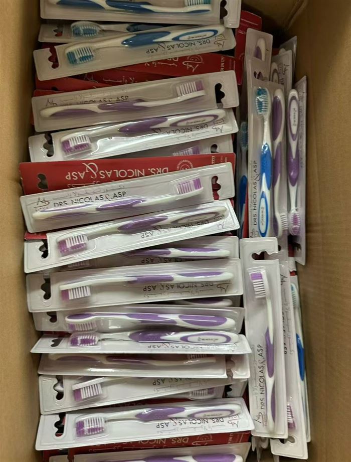 杂款牙刷， 清货价小毛毛💰