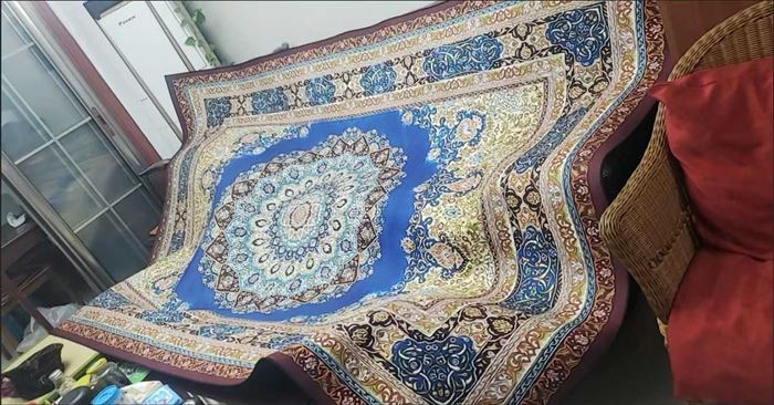 地毯仓库30个柜，需要来聊 