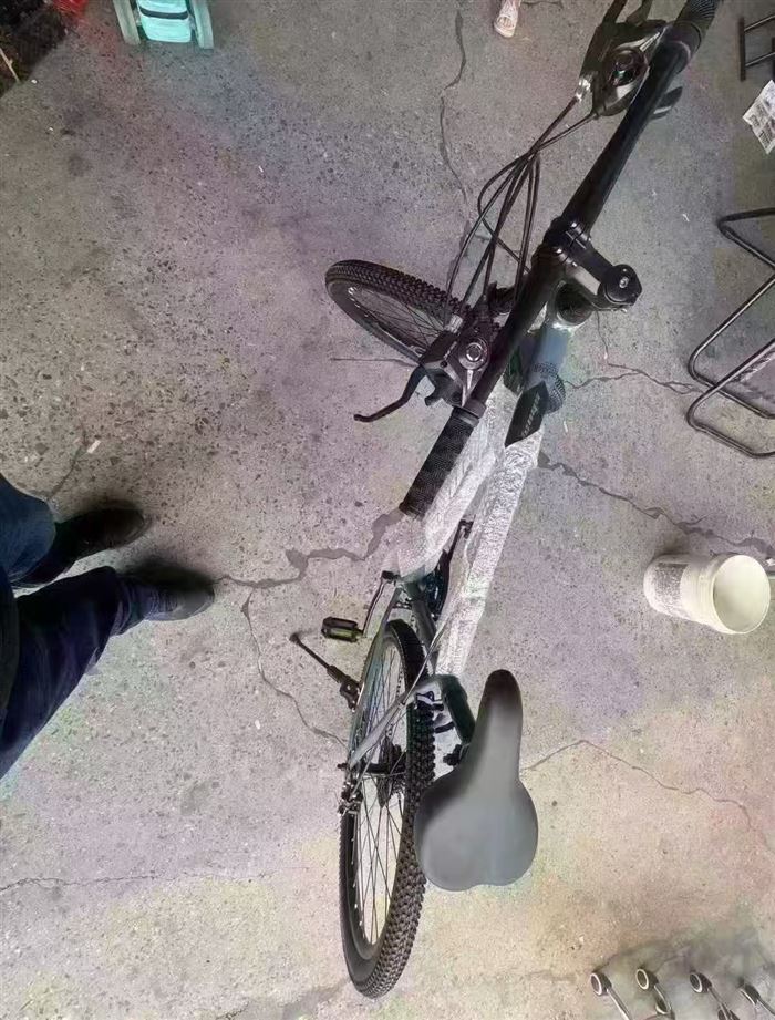 26寸上海凤凰牌双碟刹山地自行车21档变速500台，清货2xx一台。对口的联系