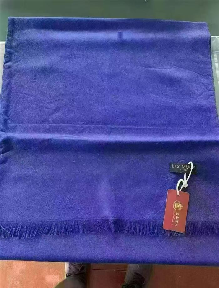 2500条 宝石蓝绿精品羊绒围巾 原包装原吊牌 亏钱出了 能做的速度