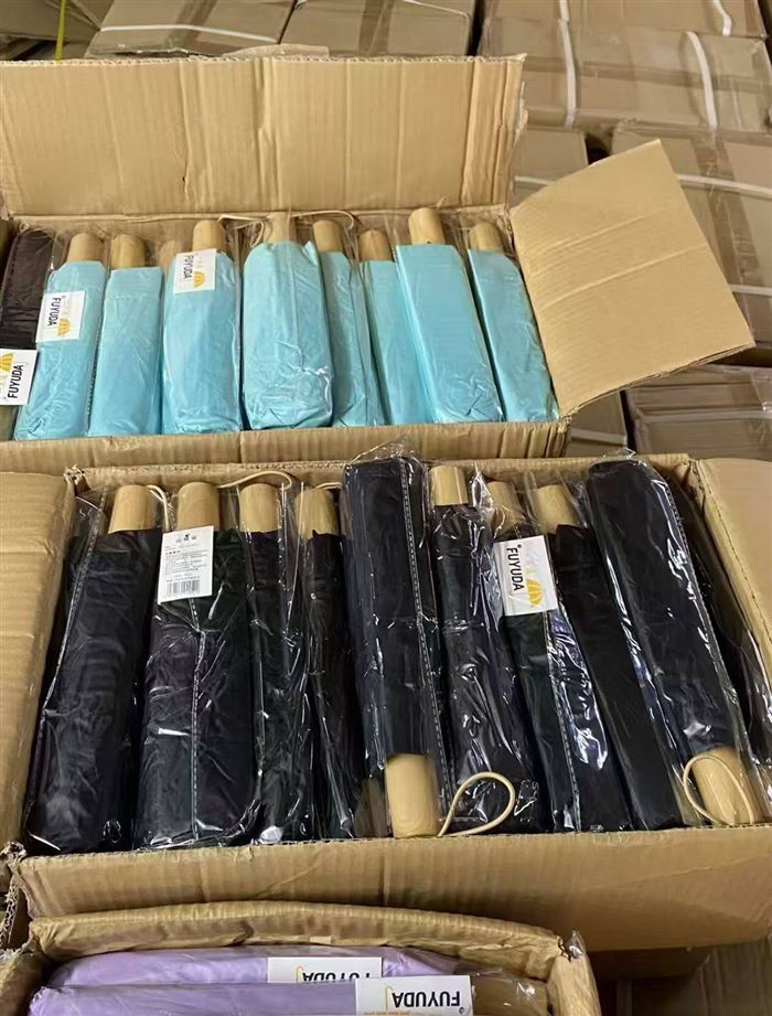 雨伞 10000支左右 网红款仿木头手把，非常适合外贸电商炸福利