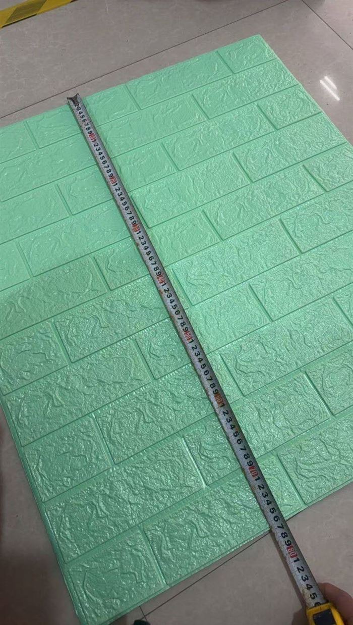 墙贴有13米一车小几千一吨