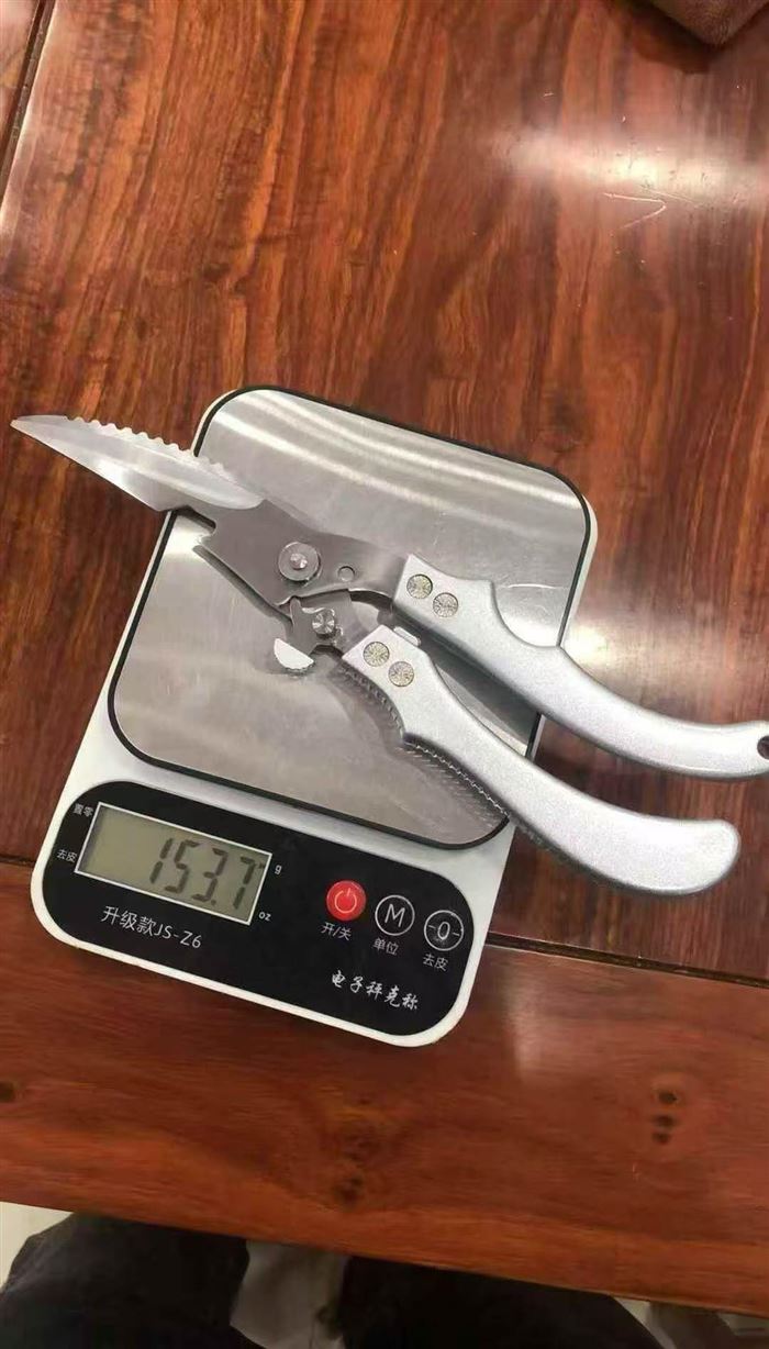 鸡骨剪特价28万把，一箱200把