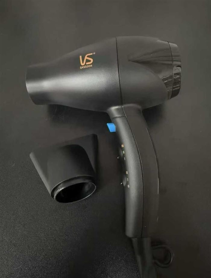 沙宣大品牌吹风机，小个头大风力，4档风力+冷风，工厂特价 900 套