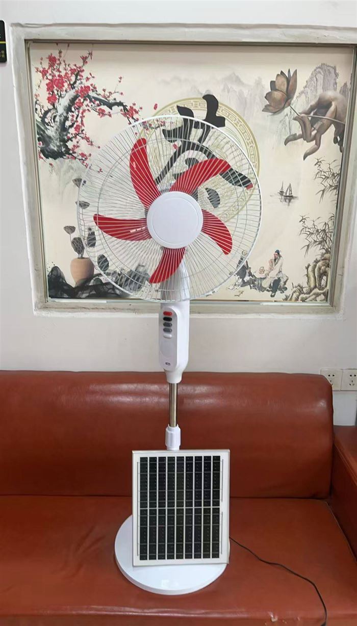 太阳能风扇，全新货还有最后 2000套，需要的拼手速。在不来就没了[捂脸]
