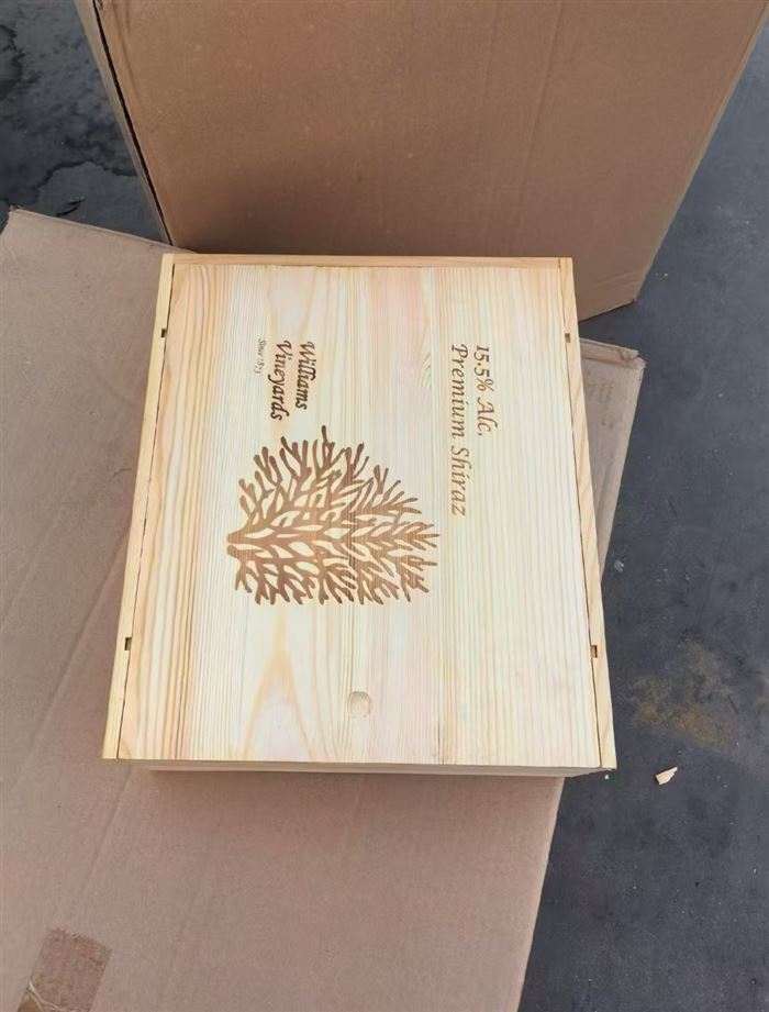 650个左右红酒包装盒，一盒装三支的，便宜处理